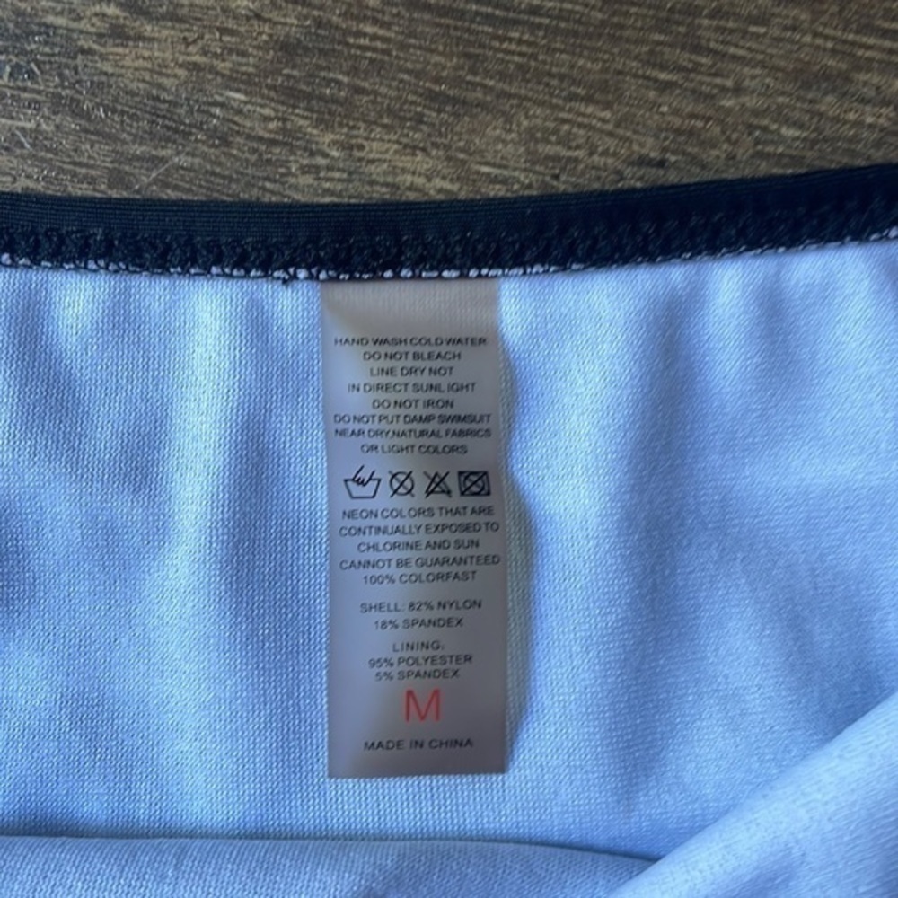 Bikini Set - Picture 2 of 6